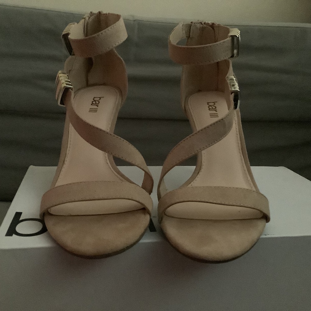 Bar lll heels
